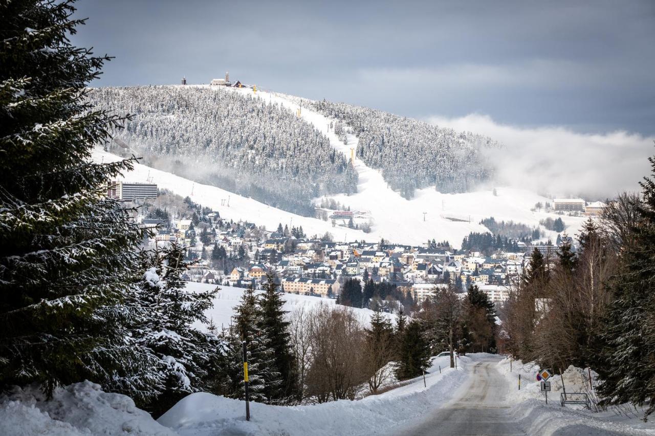 Ski Chalet Klinovec Loučná pod Klínovcem Exteriör bild